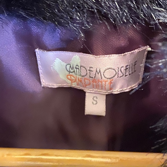 Parisian Faux Fur Vest - Picture 2 of 9